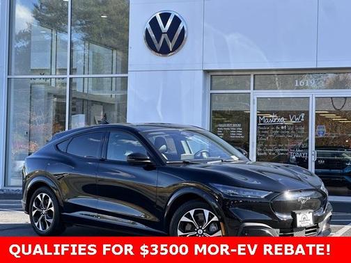 2022 Ford Mustang Mach-E Premium