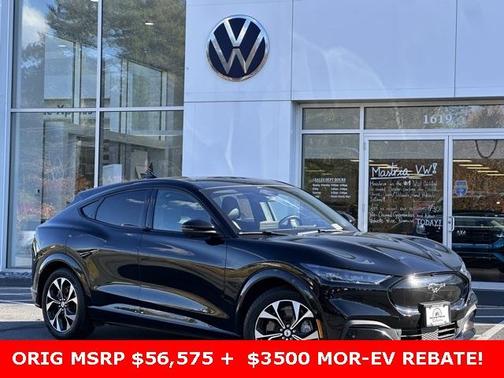 2022 Ford Mustang Mach-E Premium