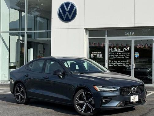 2025 Volvo S60 B5 Core