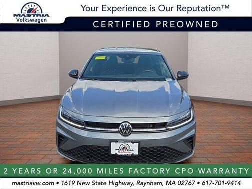 Platinum Gray Metallic 2025 Volkswagen Jetta 1.5T Sport