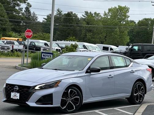 2023 Nissan Altima 2.5 SR