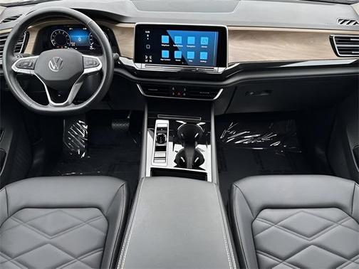 2025 Volkswagen Atlas 2.0T SE