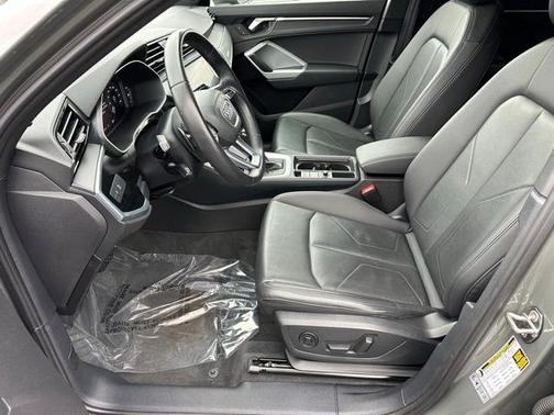 2022 Audi Q3 45 S line Premium