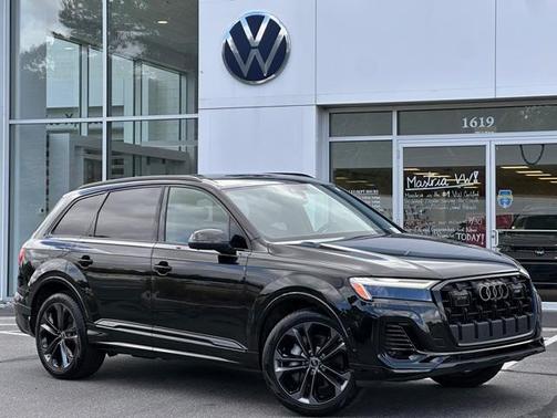 2025 Audi Q7 55 Premium Plus