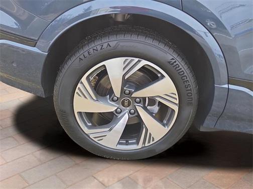 2025 Audi Q6 e-tron Premium