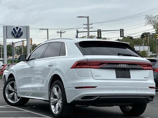 2023 Audi Q8 55 Premium