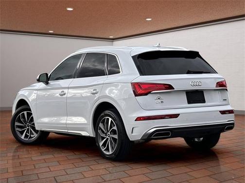 2024 Audi Q5 45 S line quattro Premium