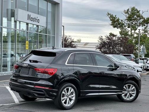 2023 Audi Q3 45 S line Premium