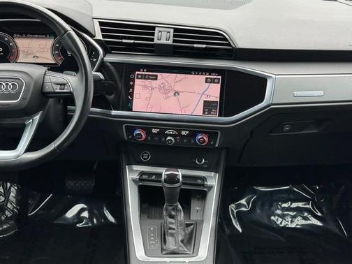 2023 Audi Q3 45 S line Premium