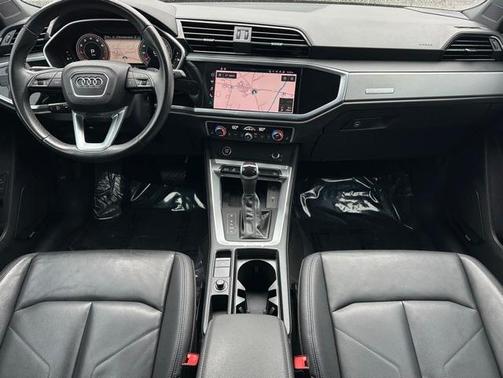 2023 Audi Q3 45 S line Premium