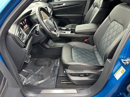 2025 Volkswagen Atlas Cross Sport 2.0T SEL Premium R-Line