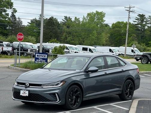 2025 Volkswagen Jetta 1.5T SE