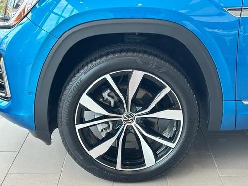 2024 Volkswagen Atlas Cross Sport 2.0T SEL Premium R-Line