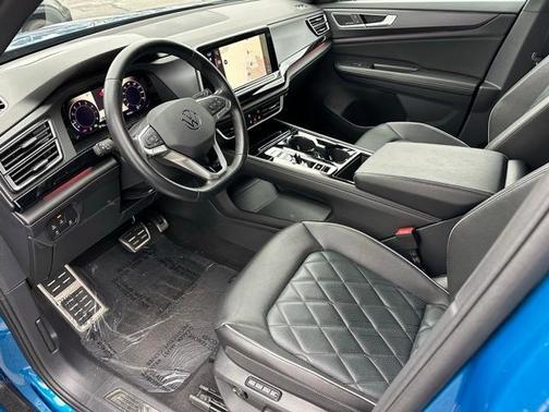 2024 Volkswagen Atlas Cross Sport 2.0T SEL Premium R-Line