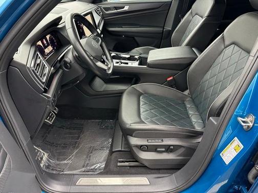 2024 Volkswagen Atlas Cross Sport 2.0T SEL Premium R-Line