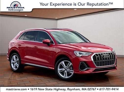 2022 Audi Q3 45 S line Premium