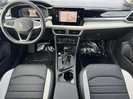 2025 Volkswagen Taos 1.5T SEL