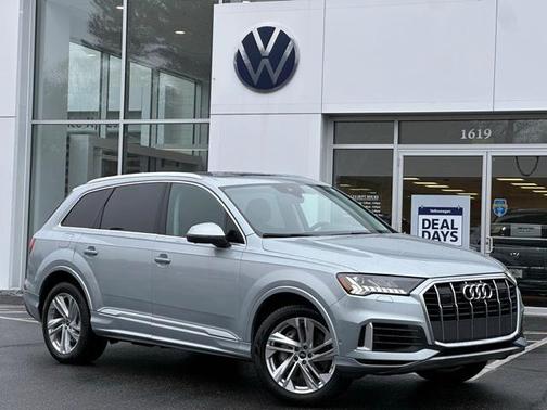 2023 Audi Q7 55 Premium