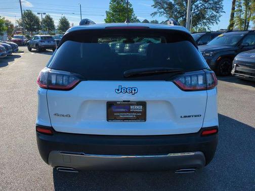 Bright White Clearcoat 2022 Jeep Cherokee Limited