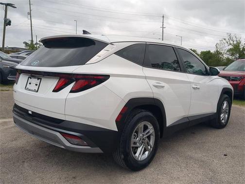 2025 Hyundai TUCSON SE