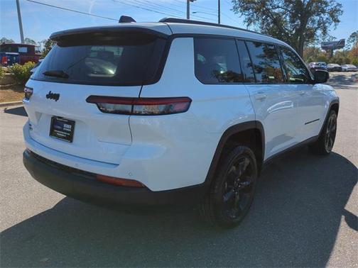2022 Jeep Grand Cherokee L Altitude