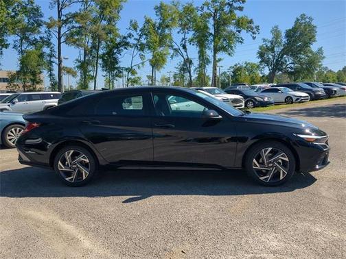 2025 Hyundai ELANTRA HEV SEL Sport