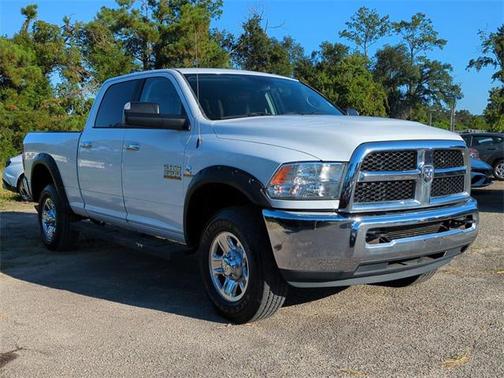 2017 RAM 3500 SLT Crew Cab 4x4 6'4' Box