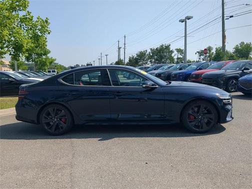 2023 Genesis G70 3.3T RWD
