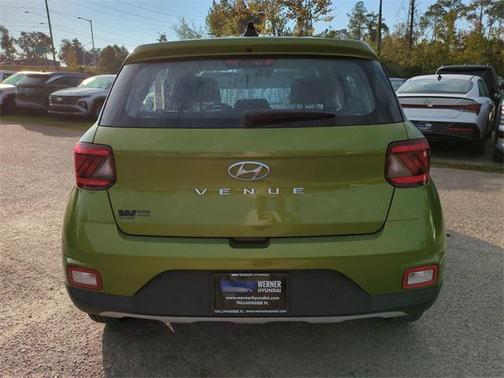 2020 Hyundai VENUE SE
