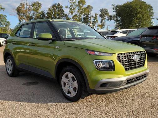 2020 Hyundai VENUE SE