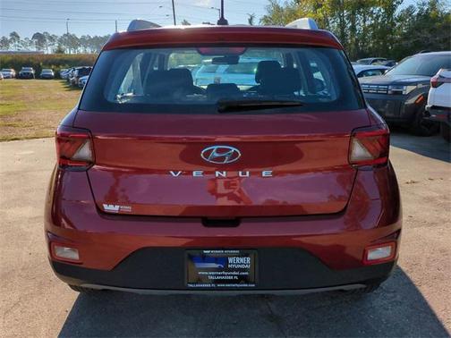2024 Hyundai VENUE SEL
