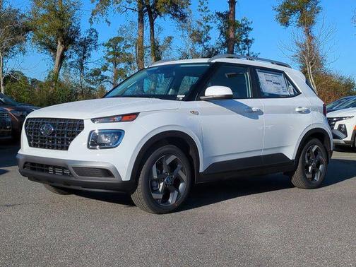 Lunar White 2026 Hyundai VENUE SEL