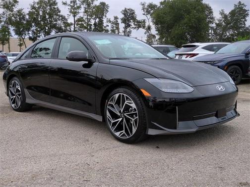 2025 Hyundai IONIQ 6 SEL