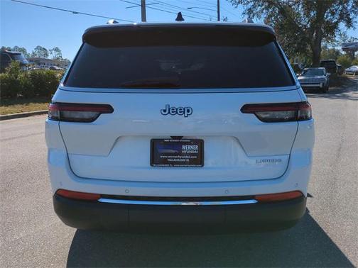 2024 Jeep Grand Cherokee L Laredo