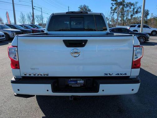 2021 Nissan Titan SV