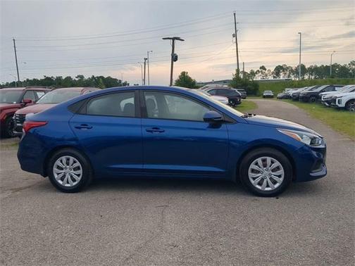 2019 Hyundai Accent SE