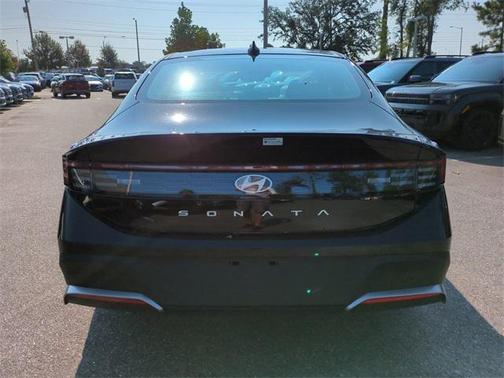 2025 Hyundai SONATA SE