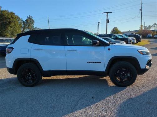 2023 Jeep Compass Trailhawk