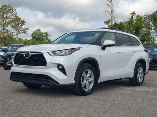 2020 Toyota Highlander LE