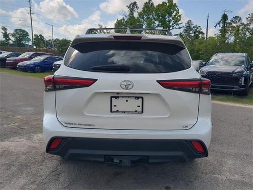 2020 Toyota Highlander LE