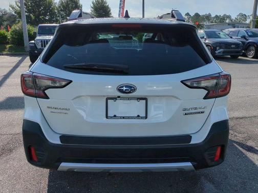 Crystal White Pearl 2021 Subaru Outback Touring XT