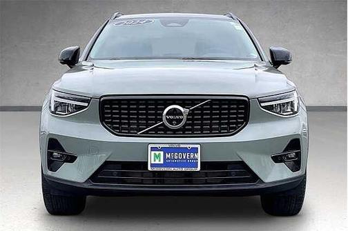 2024 Volvo XC40 Plus