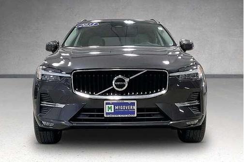 Platinum Grey 2023 Volvo XC60 Core