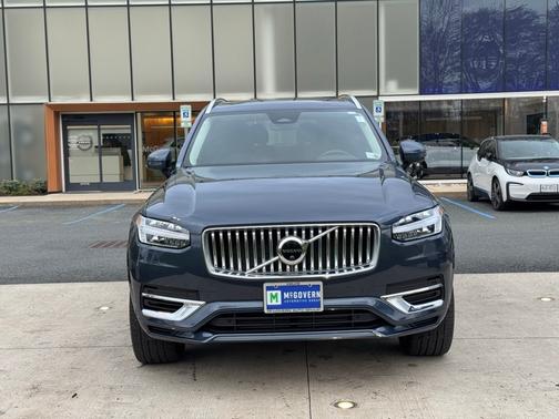 2023 Volvo XC90 Recharge Plug-In Hybrid T8 Plus 6 Passenger