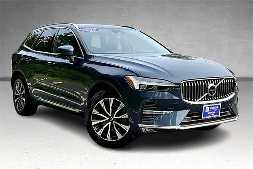 2023 Volvo XC60 B5 Plus Bright Theme