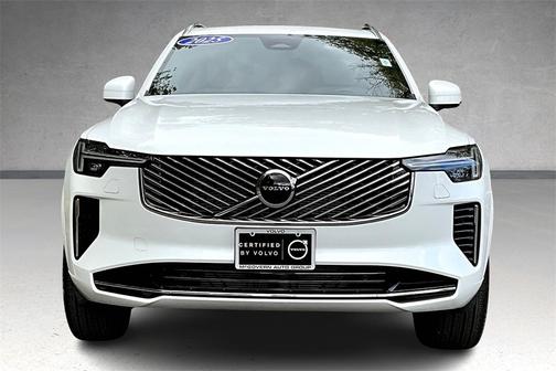 2025 Volvo XC90 B5 Core