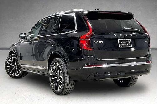 Onyx Black 2026 Volvo XC90 Plus