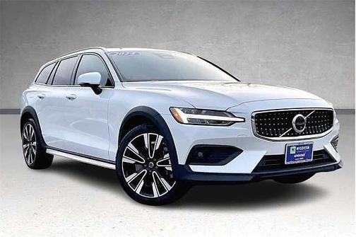 2024 Volvo V60 Cross Country Ultimate