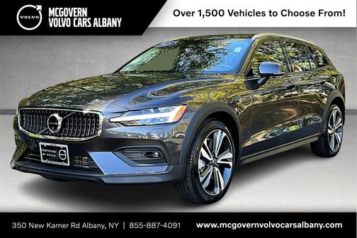 2025 Volvo V60 Cross Country B5 Plus