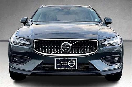 2026 Volvo V60 Cross Country Plus
